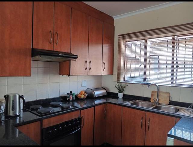3 BEDROOM TOWNHOUSE FOR SALE IN GREENHILLS